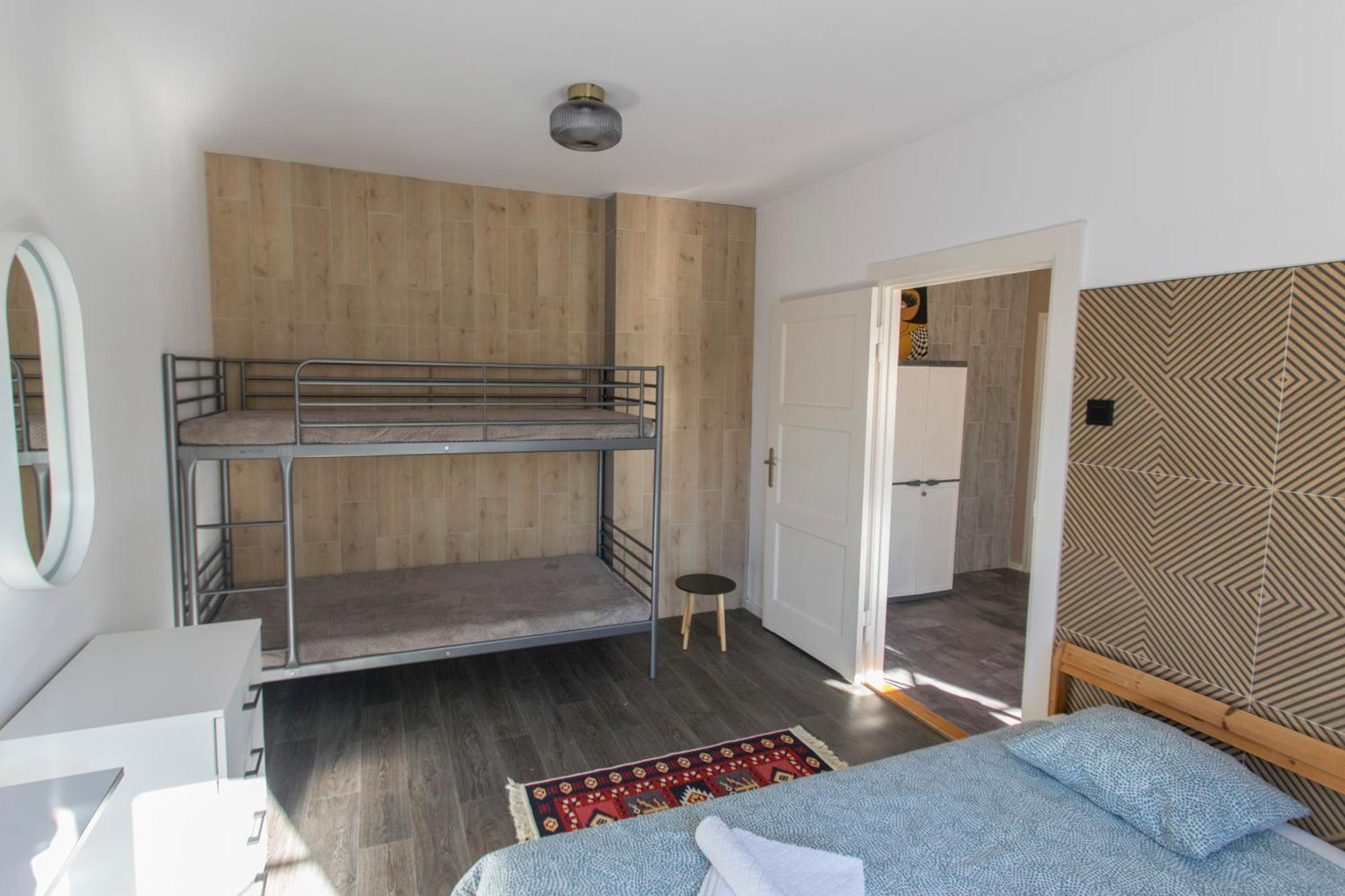 Mostek 32 Silent Apartment *